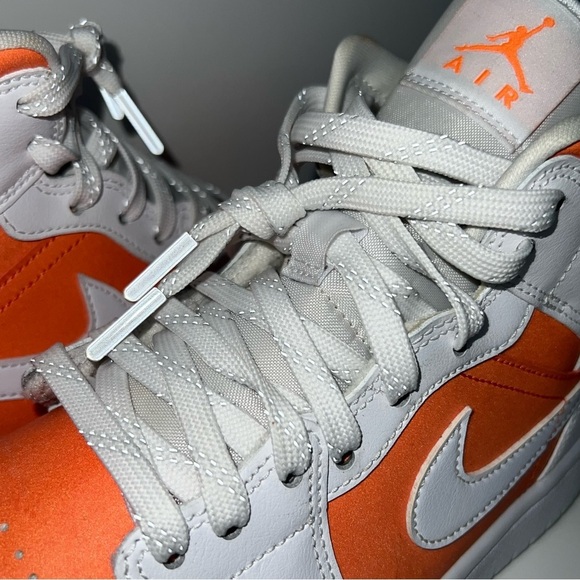 Air Jordan 1 Mid SE ‘Bright Citrus’ - Picture 7 of 8